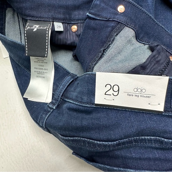 7 for All mankind DOJO WOMENS JEANS FLARE LEG TROUSER SIZE 29 stretch NWT - Picture 8 of 10
